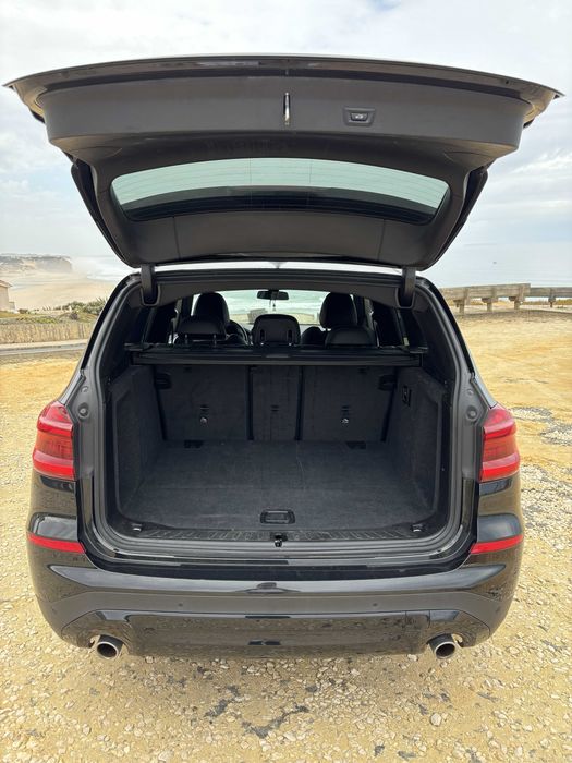 BMW X3 sDrive18d Automático | Nacional | 08/2019 | Volante M
