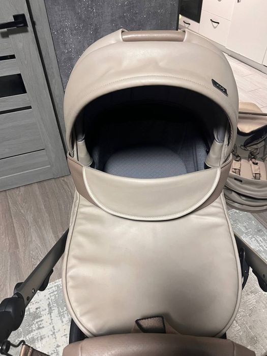 Продам коляску 2в1