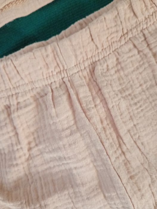 Komplet letni dla chłopca 130 beżowy spodenki i koszulka