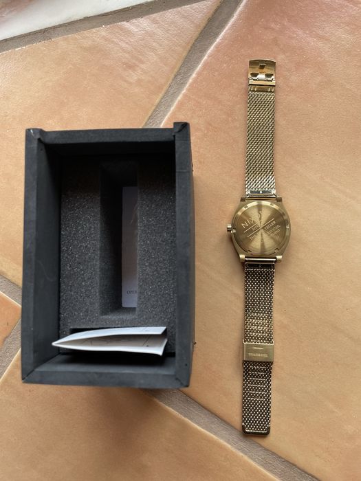 Nixon Time Teller
