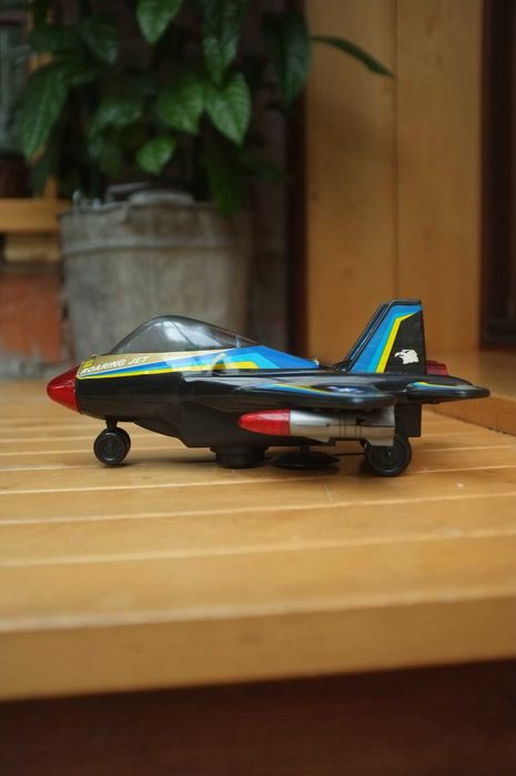 vintage zabawka samolot odrzutowy  roaring tomjet 80s 90s na baterię