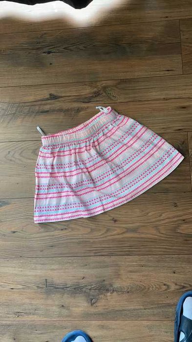 Fajna krótka spódniczka na lato 122/128