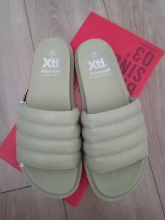 Klapki XTI damskie 37
