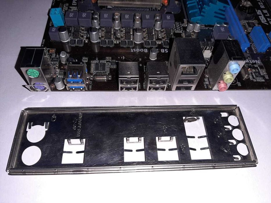 AMD Phenom II X4 965 BE + Asus M5A97 LE R2.0 + DDR3 1600 8GB Kingston