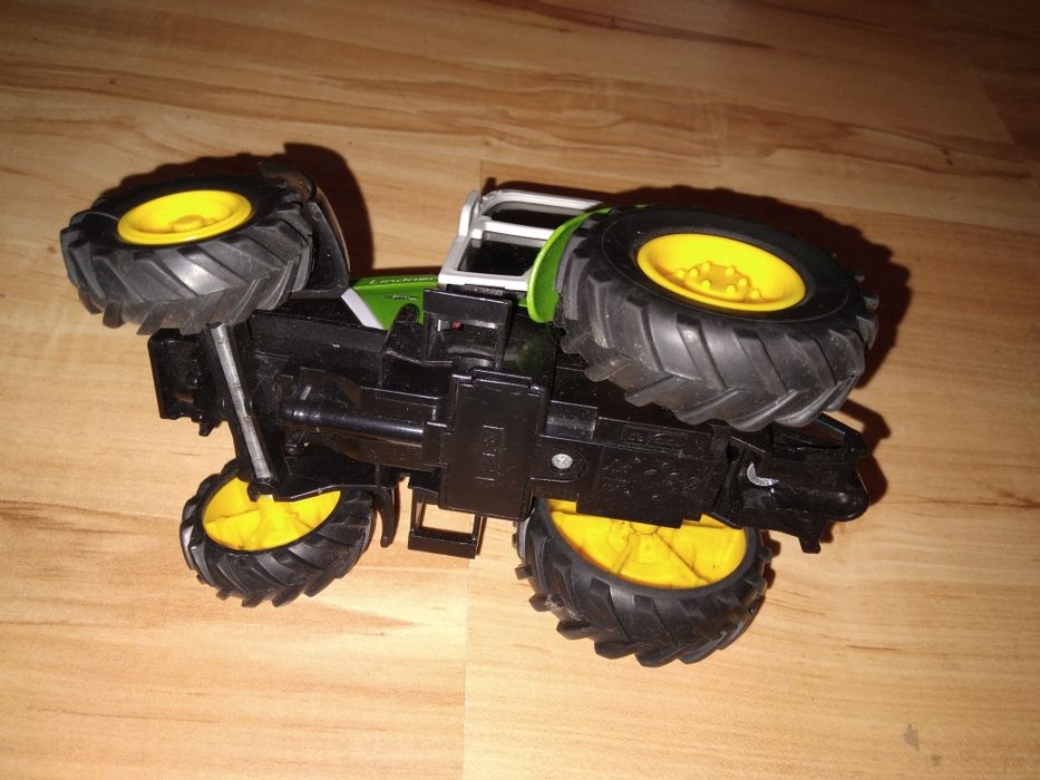 Traktor z dźwiękiem