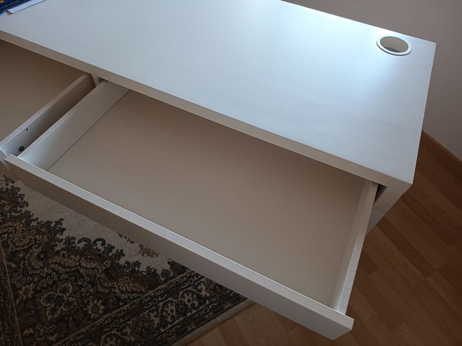 Secretaria IKEA micke