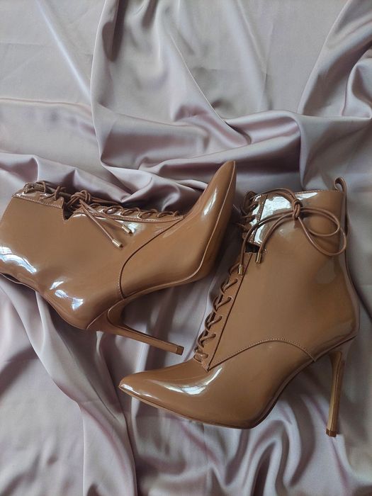 Акція 1+1=3, Ботильйони лакові , чобітки американські Aldo