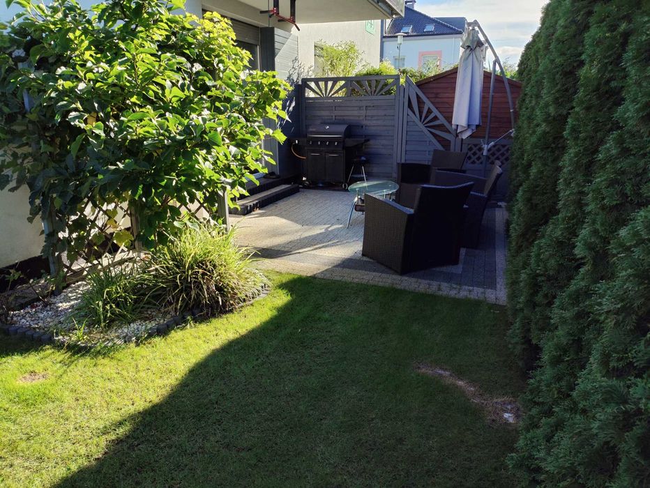 Wynajmę mieszkanie z ogrodem.