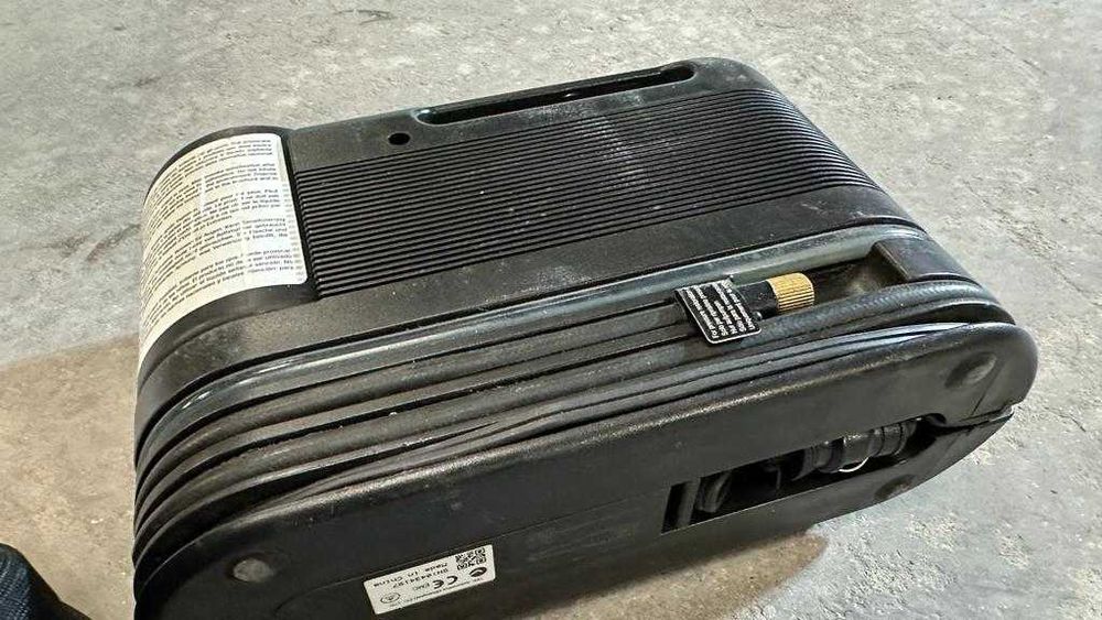 Compressor Auto com kit espuma antifuro automóvel autocaravana