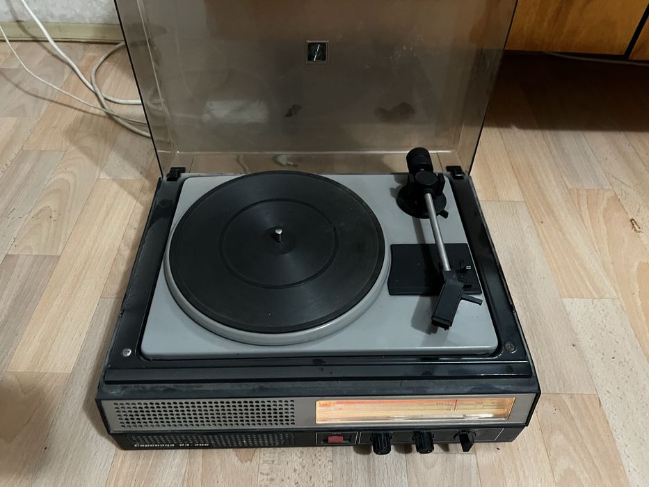 Проигрыватель Серенада РЗ 208