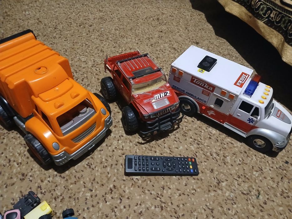 Машинки іграшки модельки