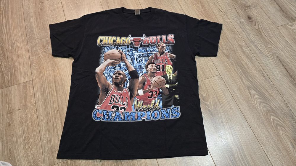 Продам  футболку Chicago Bulls World Champions vintage