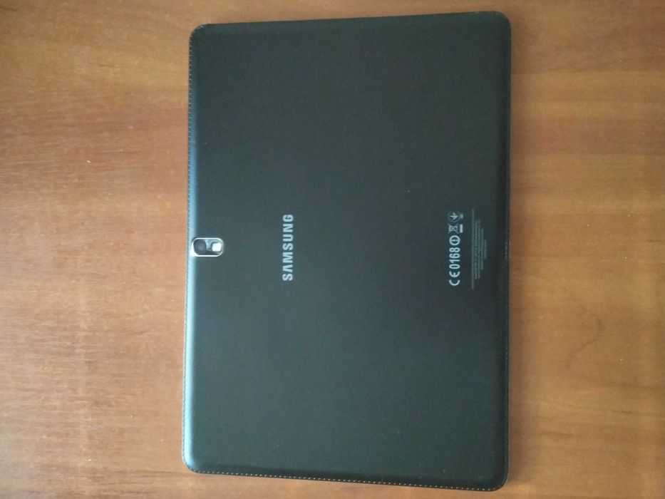 Планшет Samsung Galaxy Tab Pro, диагональ 10,1" с чехлом