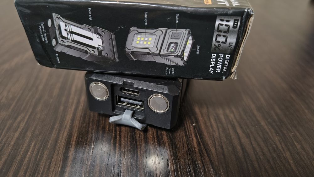 Ліхтар DC08 1200mAh з функцією павербанка