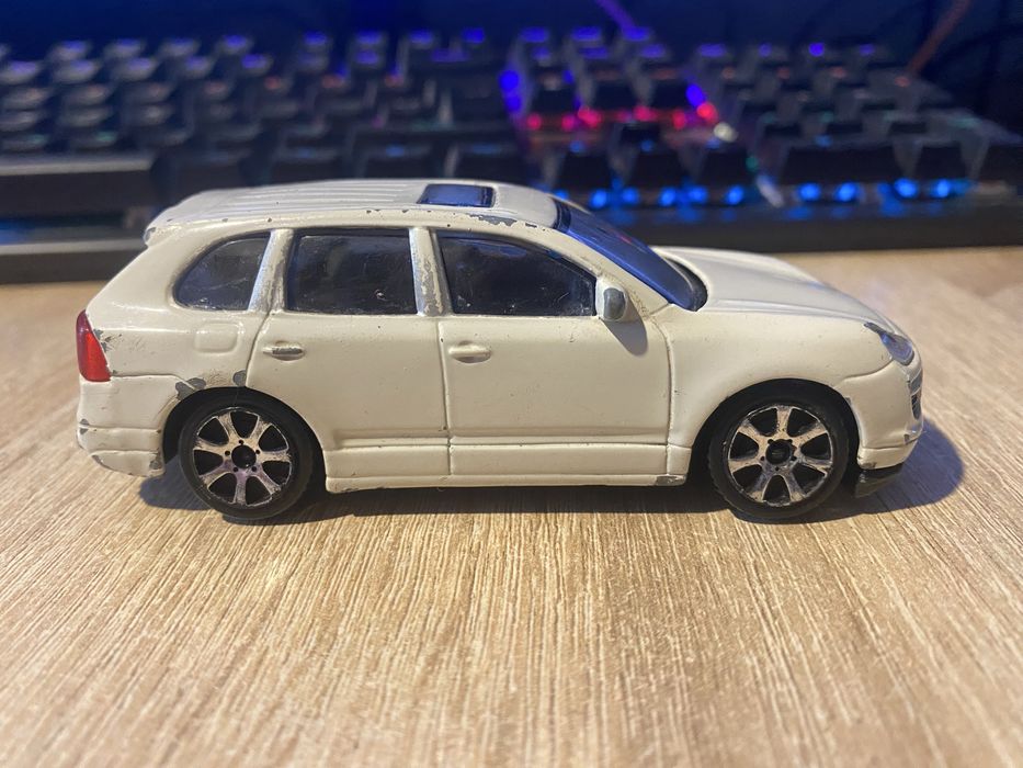 Porsche Cayenne Bburago