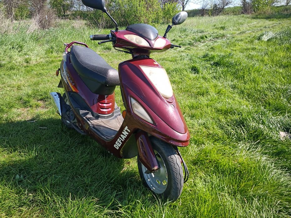 Скутер Defiant  Arteko DT50QT-4.