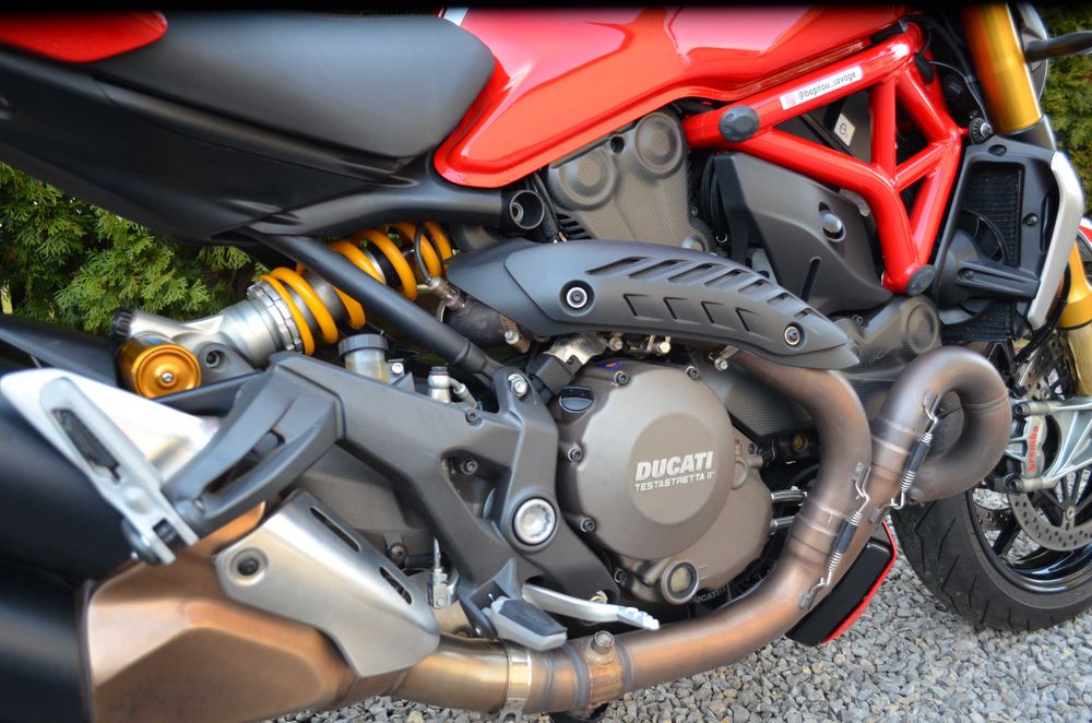Ducati Monster 1200 S