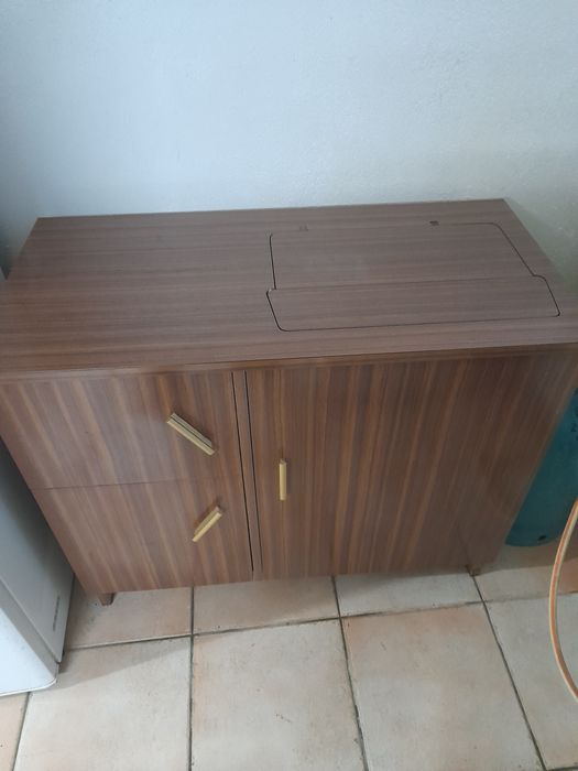 Maquina de costura singer