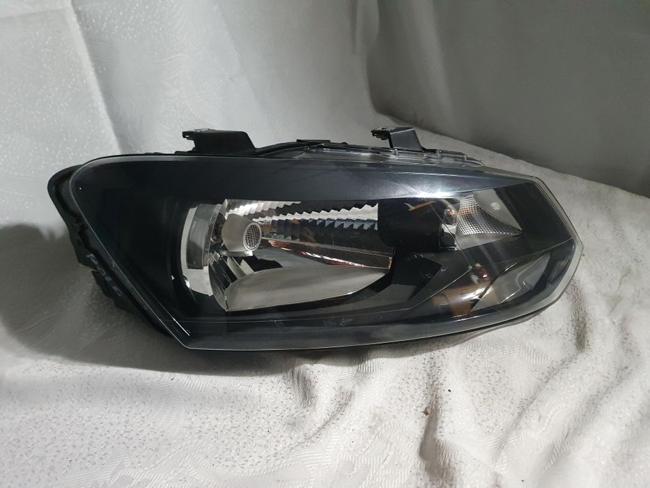 Lampa prawa Vw Polo 6r EUROPA przód