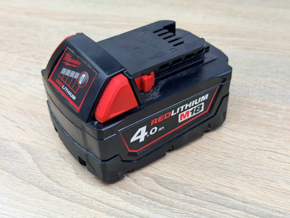 Akumulator Milwaukee M18 4 Ah - Bardzo dobry stan