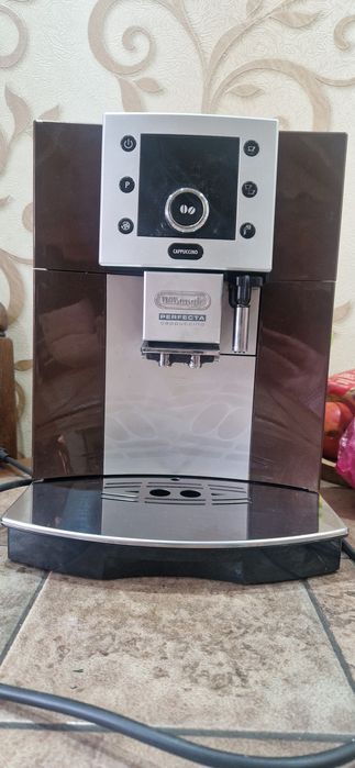 Кавомашина Delonghi