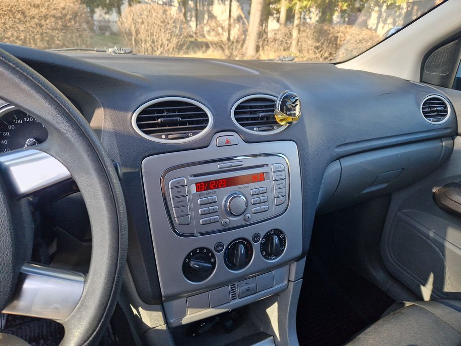 Ford  Focus  (Форд Фокус)