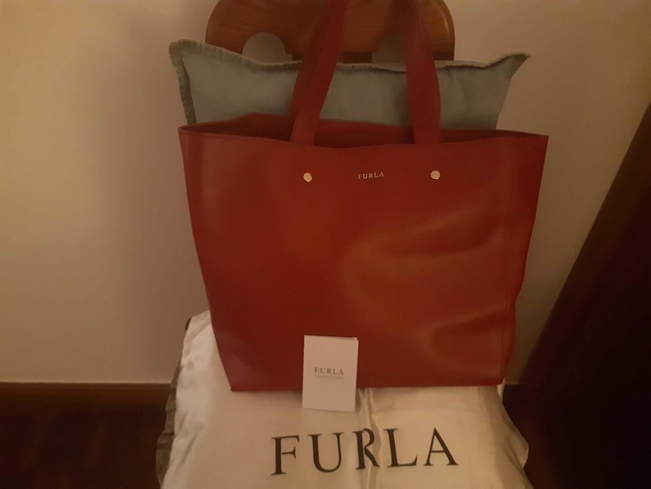 Mala original FURLA, pele genuína, nunca usada,c/dustbag+saco da marca