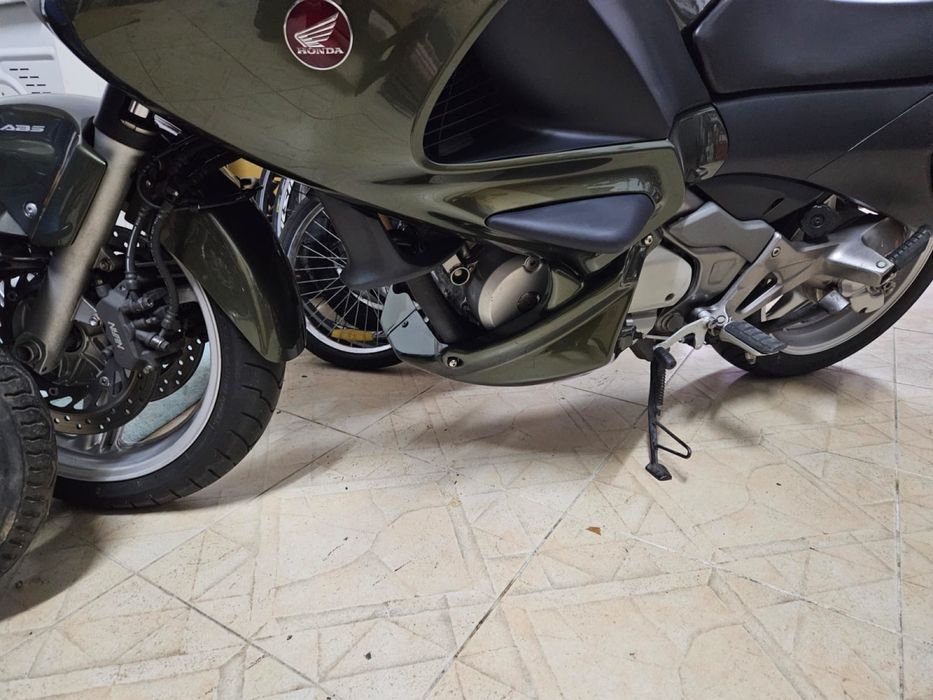 Honda Deauville nt700 va