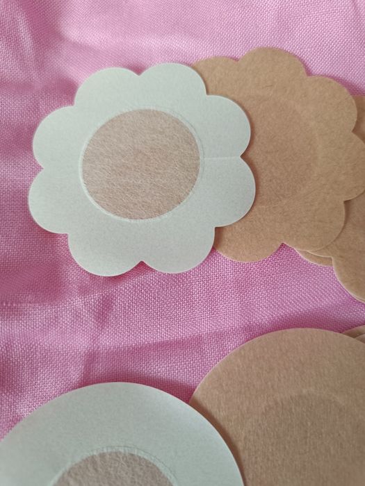 Naklejki na sutki nasutki nasutniki 20 szt. Nowe kwiatek i okrągłe beż