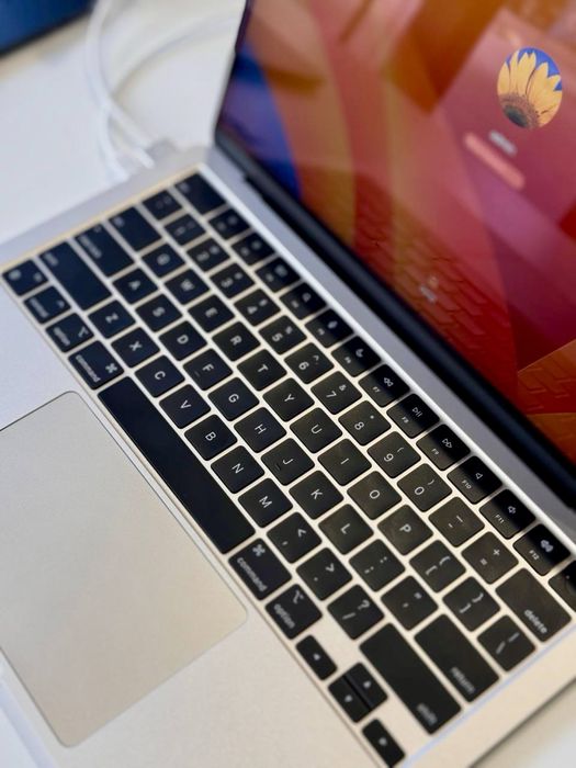 MacBook Air 13.6 2022 M2 8/256Gb Starlight (649$) Магазин/Доставка