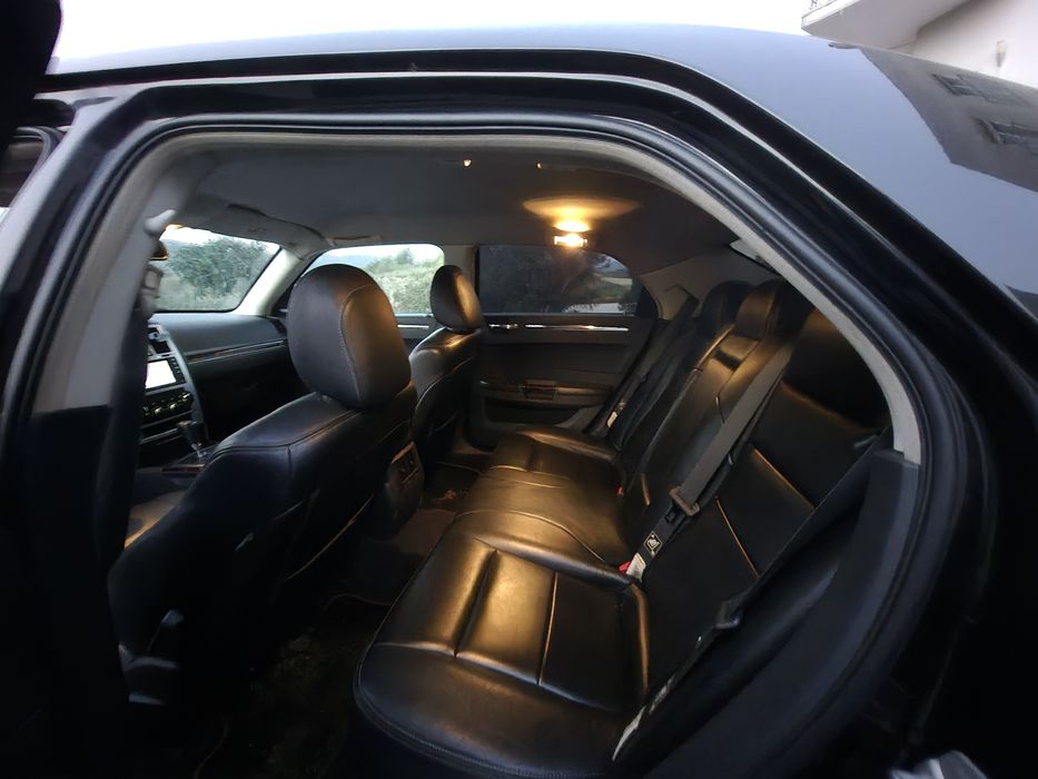 Chrisler C300 CDI Motorização Mercedes-Benz