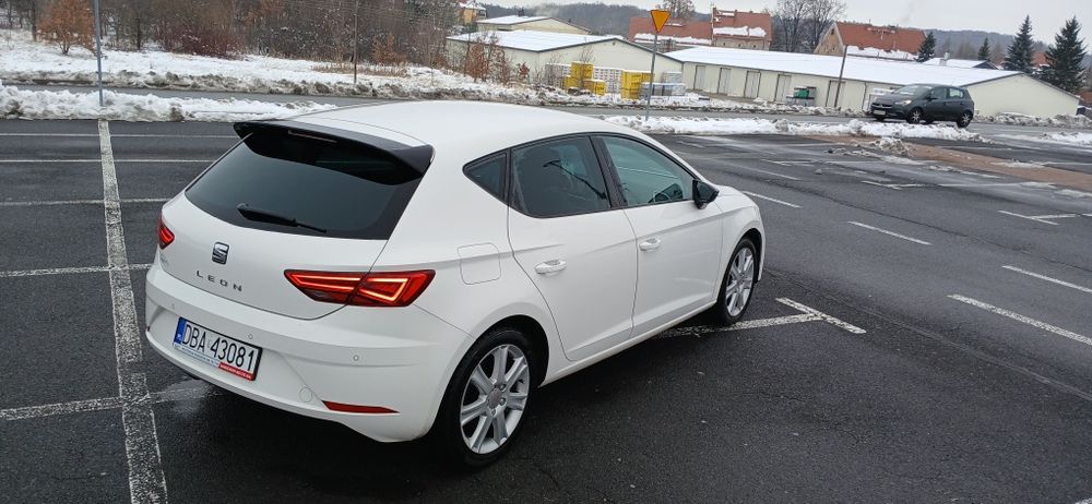 Seat Leon 1.5 TSI 130km, full LED