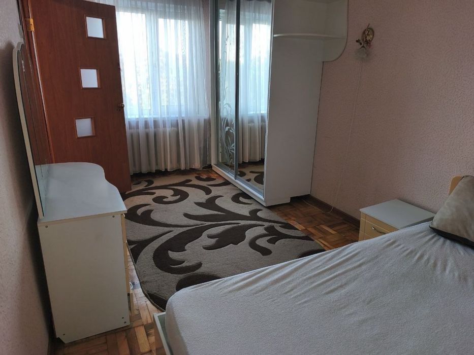Оренда 3 к. кв. вул.Чарівна