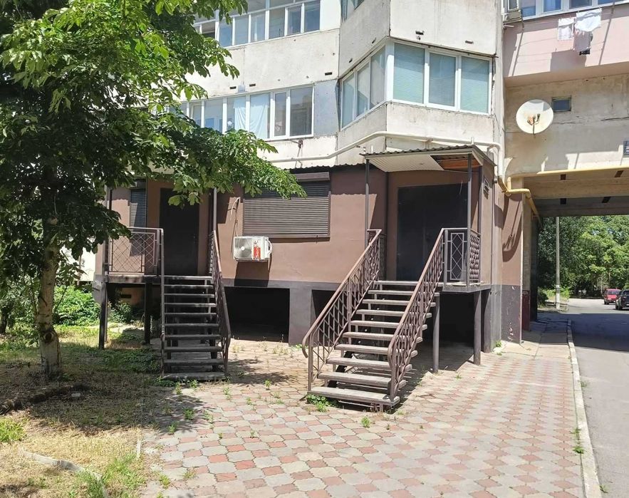 Продам приміщення 106 м.кв.на м-рні Таврійський.