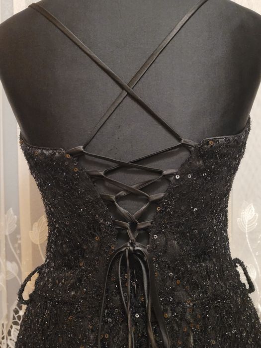 Zjawiskowa sukienka wieczorowa, sylwester, studniówka, karnawał roz 36