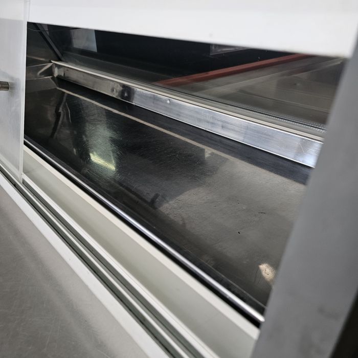 Vitrine refrigerada de bancada