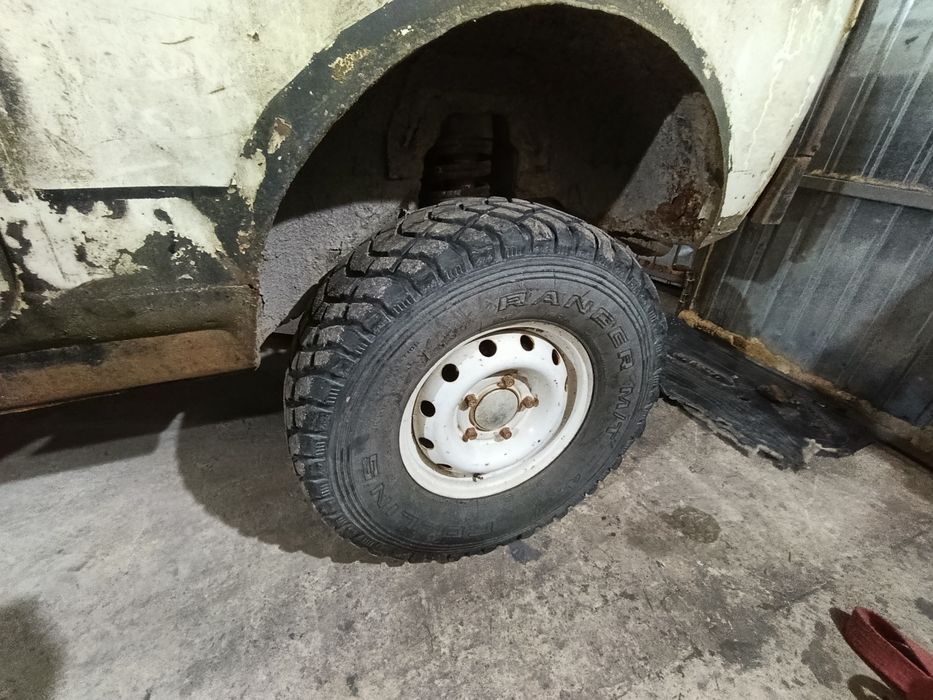 Продам резину в гарному стані