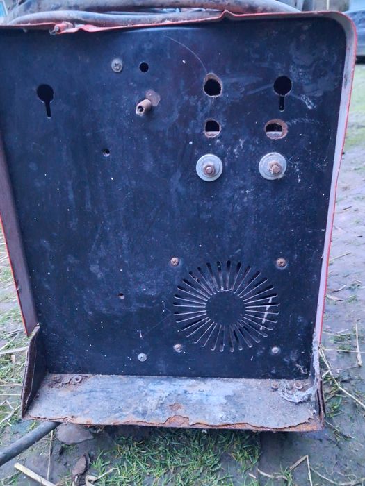 Зварювальний напів автомат