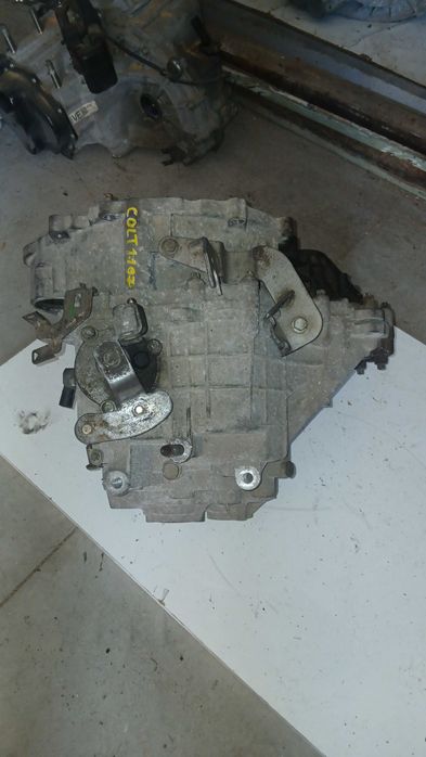 Caixa de velocidades mitsubishi colt de 2006