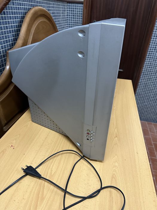 Televisão avariada Worten