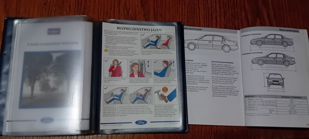 Zestaw książek wielu aut zagranicznych , prospektów, karty gwarancyjn