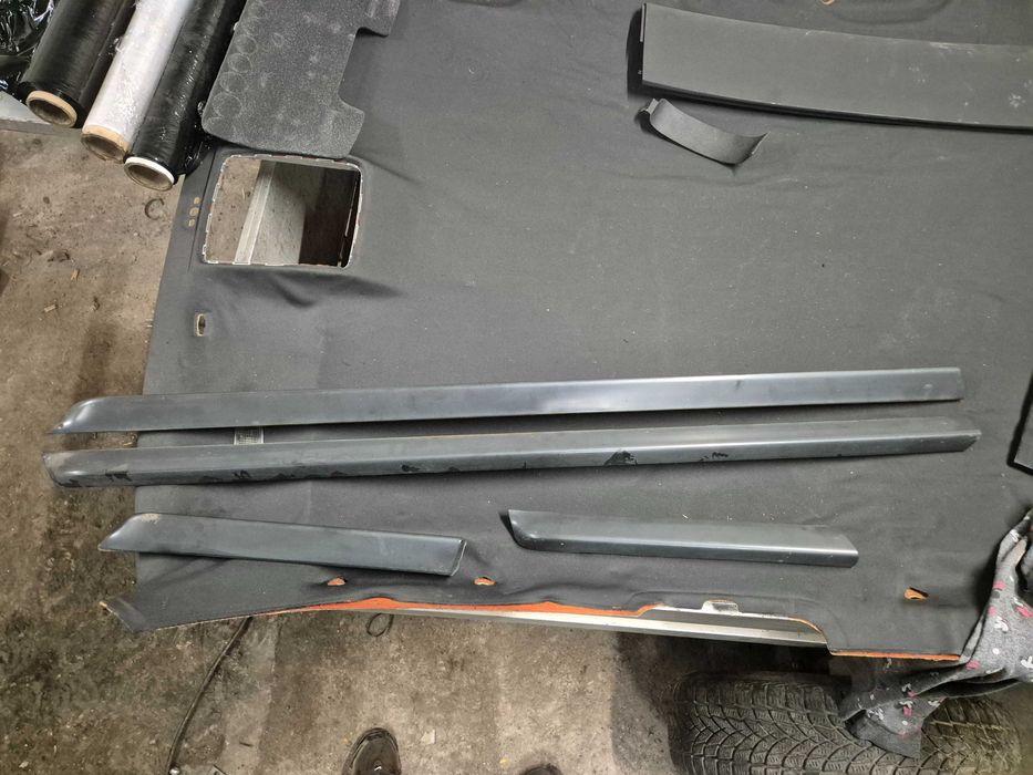 Audi s3 8l komplet listw drzwi