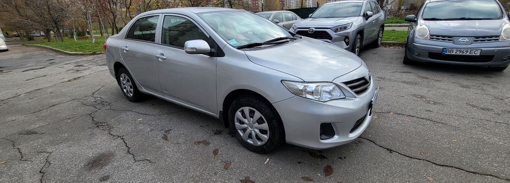 Продам автомобіль Toyota Corolla