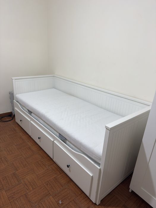 Cama IKEA. c/ colchão