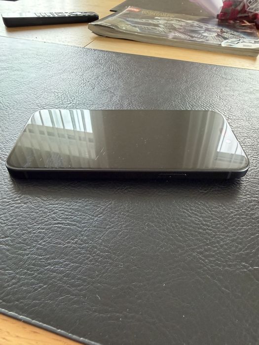 Iphone 15 Plus 256GB + case EPICO CARBON