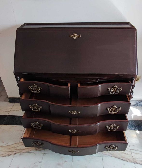 Comoda papeleira abatam, estilo D. José, do meio século XX