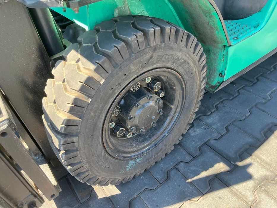 Wózek widłowy Mitsubishi FG25NT Przesuw LPG 2007 rok