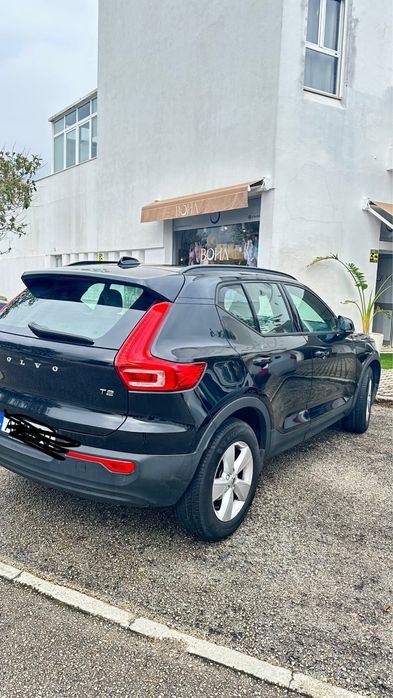 Volvo XC40 preto