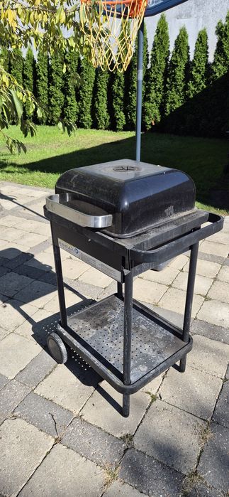Grill węglowy ogrodowy