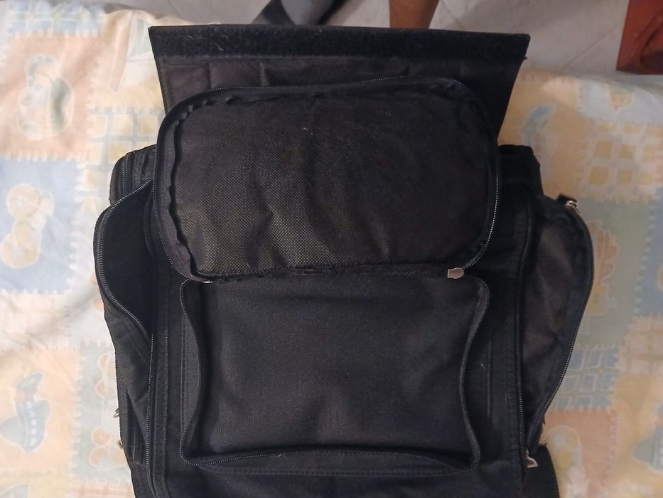 Mala de ombro para PC portátil preta